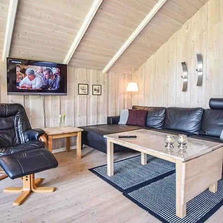 Beautiful Home In Blavand With Wifi *